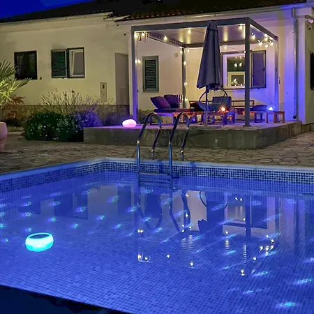 Fairyland בית נופש זאדאר